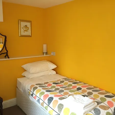 Circles Guest House-2